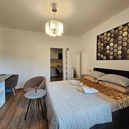 Zita - Heart Of Rovinj, Apartment For 2, Free Parking, 2Min Center, 5Min Beach Walk Eksteriør bilde